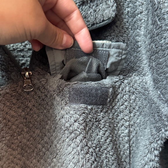 Magellan Outdoors Kids Gray Fleece Pullover - Picture 4 of 4